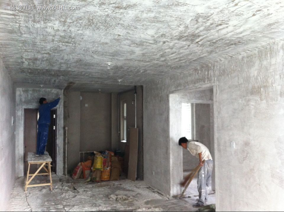 暑期装修导致教学楼异味 引起学生身体不适 将转